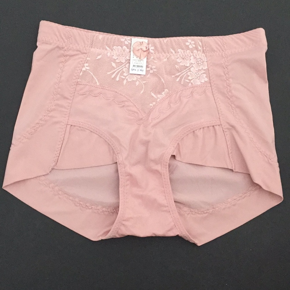 NWT Shapewear panty boy cut panties